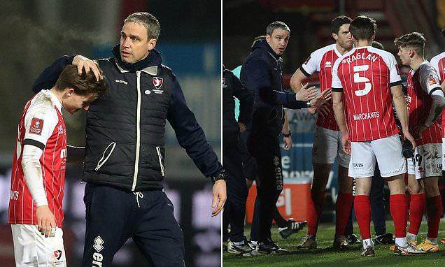 1611448252034058472.jpg 38395750-0-image-a-39_1611436341351.jpg